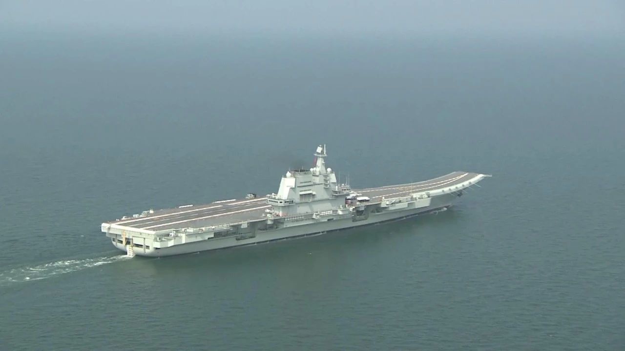 我國(guó)第一艘國(guó)產(chǎn)航空母艦“山東艦”